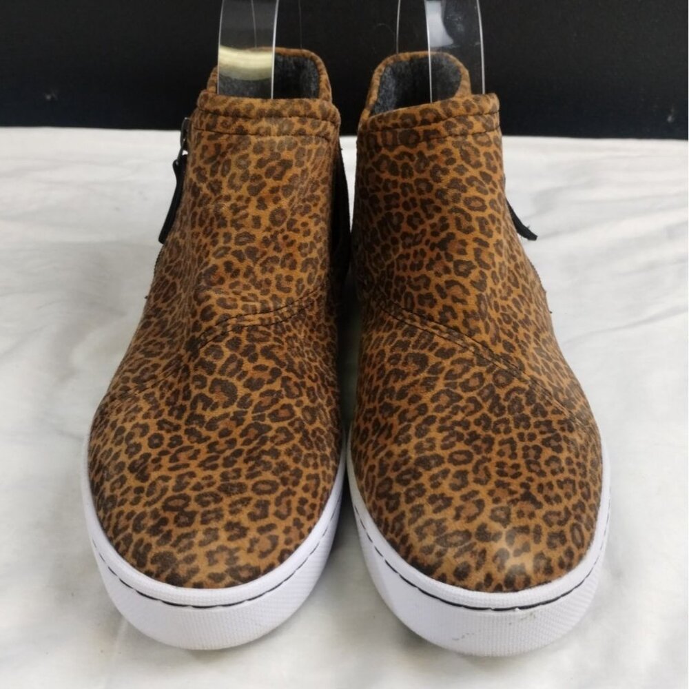 Clarks Women's Brown Shoes/Sneakers/Boots Size 6W SKU 3166